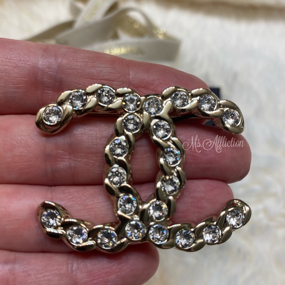 CHANEL Authentic XL Gold Crystal CC Rare Brooch - Picture 3 of 8
